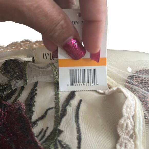 Taylor & Sage Cardigan - Picture 5 of 5